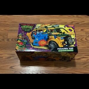 Nickelodeon Yellow and Blue Action Figure Playset